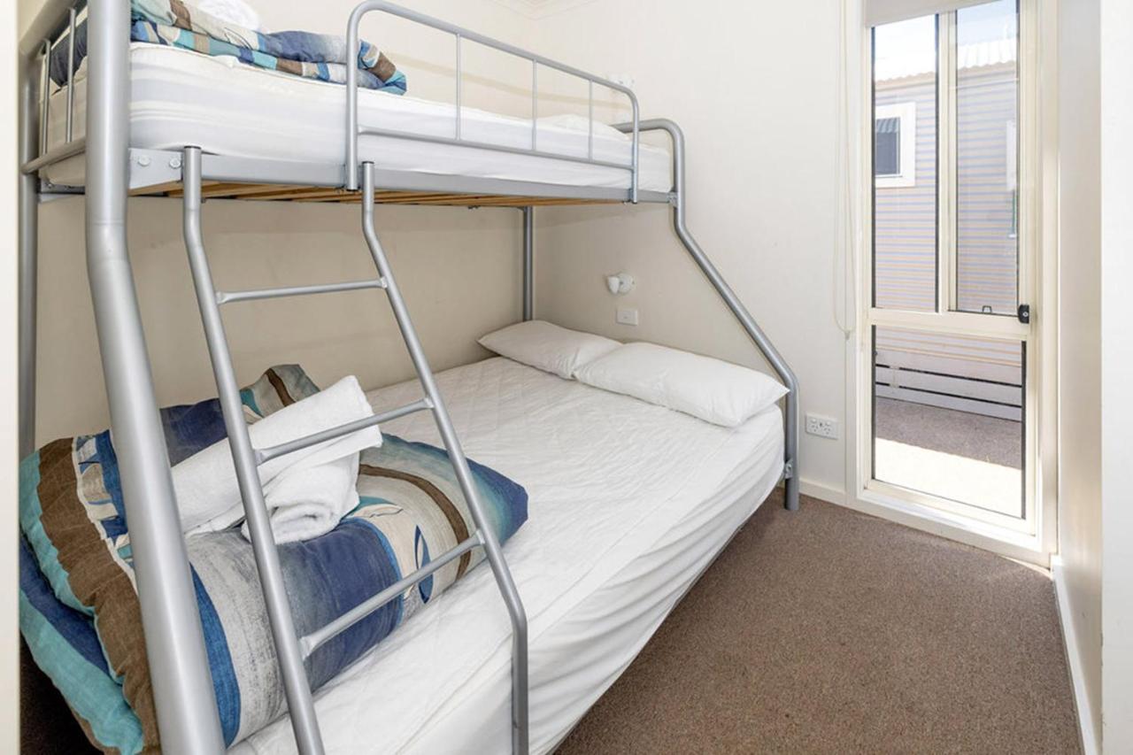 Big4 Deniliquin Holiday Park ภายนอก รูปภาพ