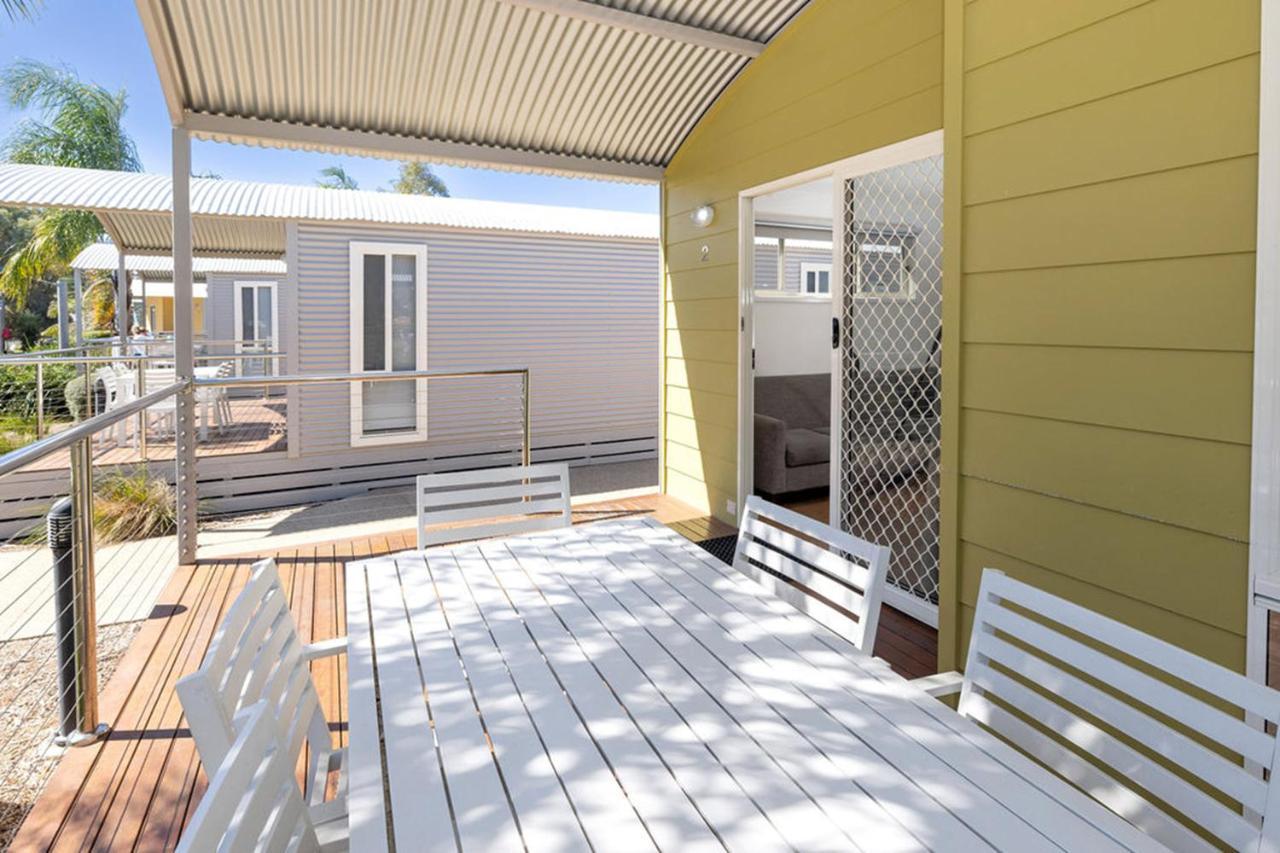 Big4 Deniliquin Holiday Park ภายนอก รูปภาพ