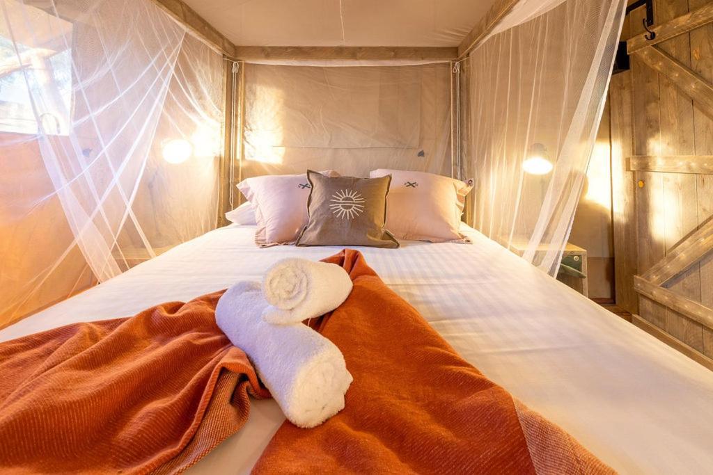 Big4 Deniliquin Holiday Park ภายนอก รูปภาพ