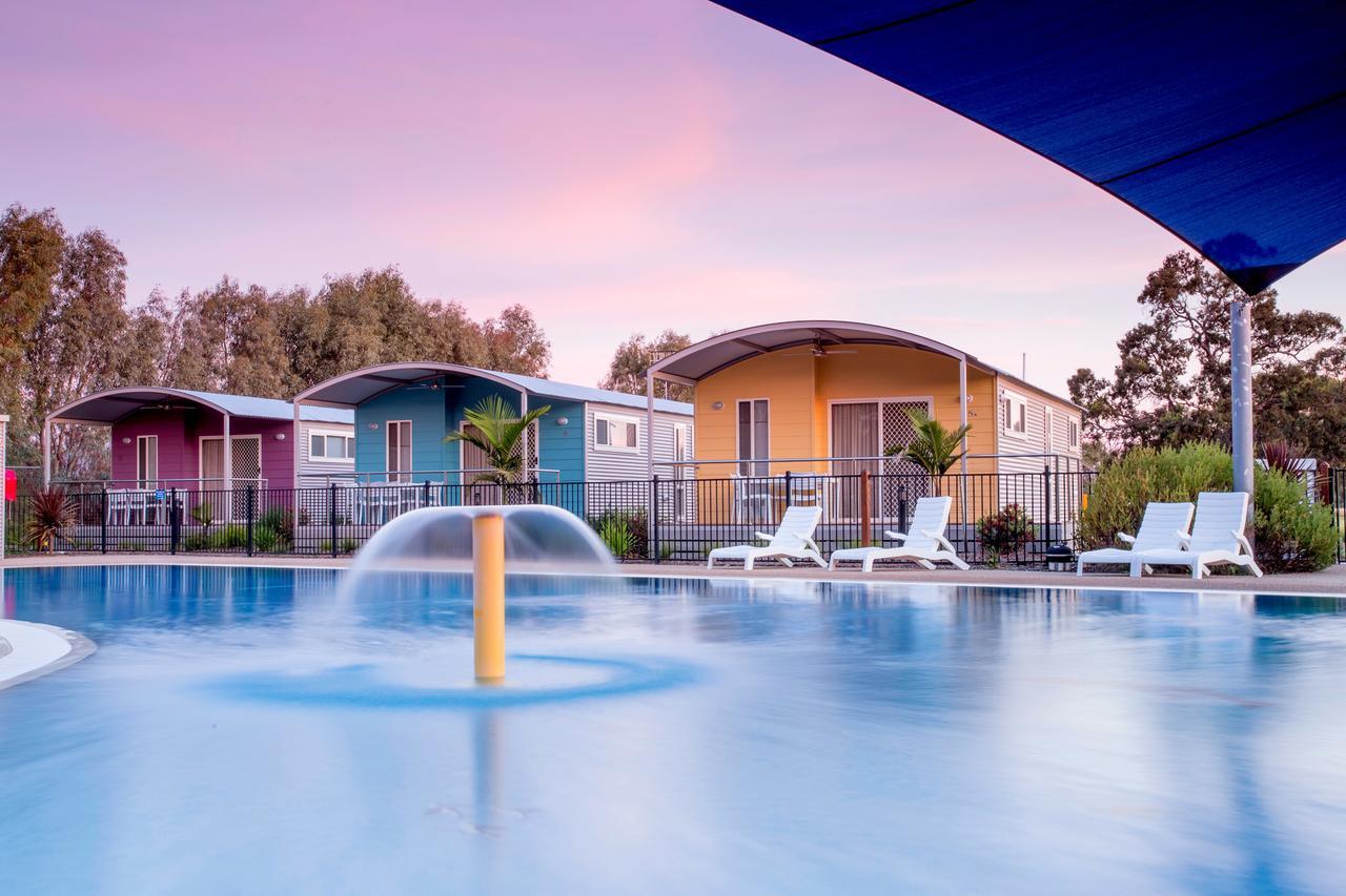 Big4 Deniliquin Holiday Park ภายนอก รูปภาพ